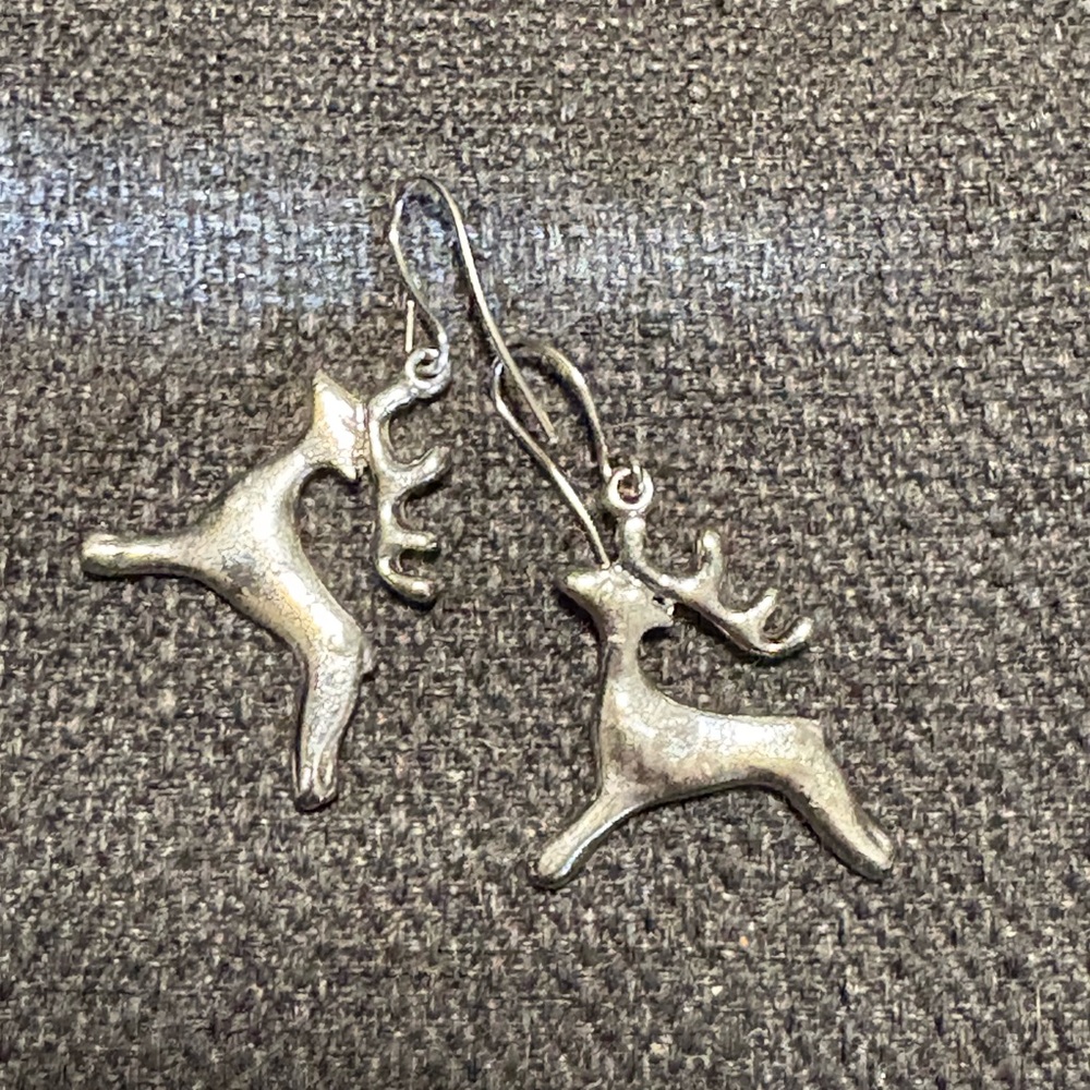 Silver Reindeer Earrings Christmas Earrings #holiday #christmas #holidaystyle